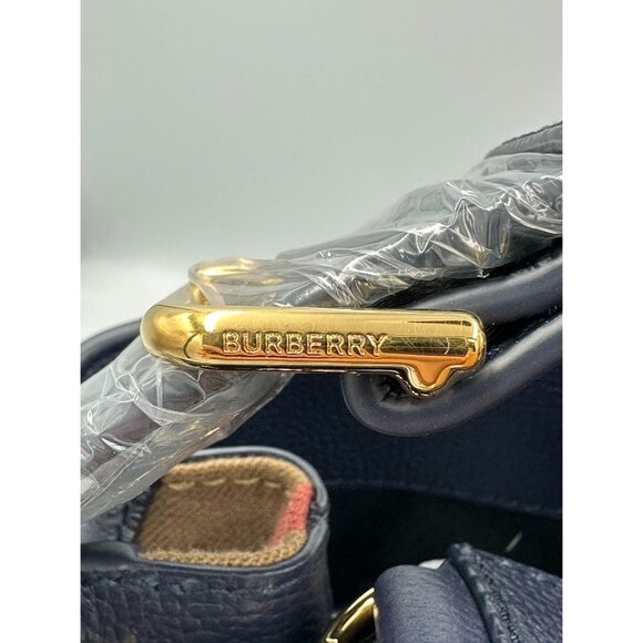 Burberry Medium Banner House Check Derby Leather Tote Shoulder Bag Regen… - Picture 7 of 15